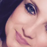 Camila Santos Falcão 